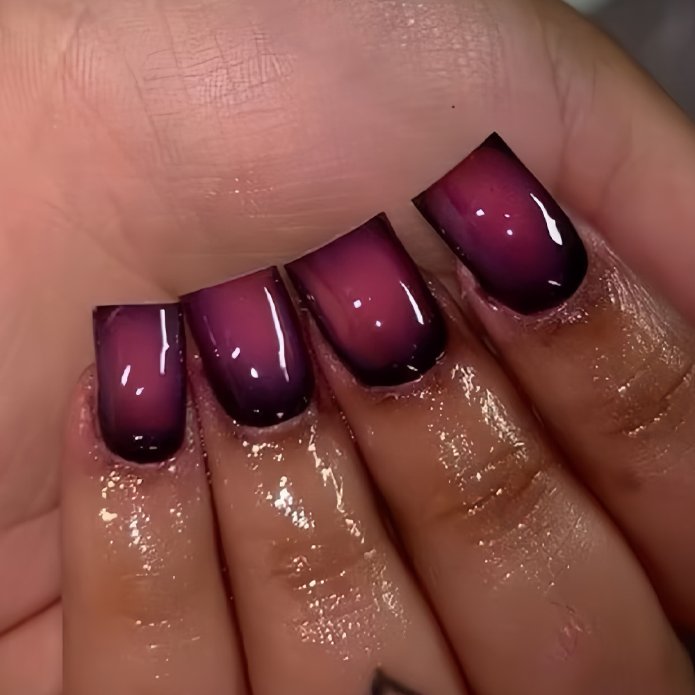 Nail Art Red - Korte vierkante nepnagels voor vrouwen, gradient
